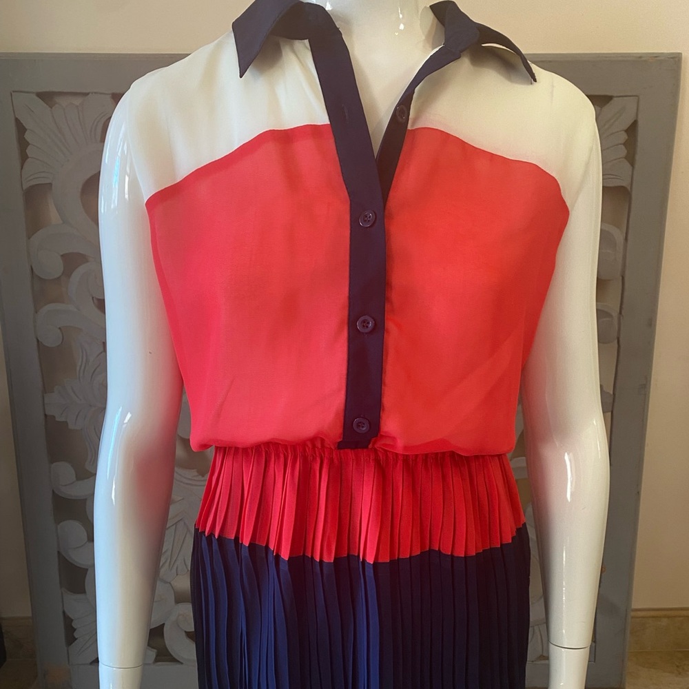 Gracia colorblock dress - NWT- Size Medium